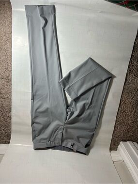 Men's Straight Fit Chinos in Light Gray